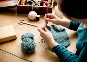 10 Must-Knit Patterns Using Fuzzy Yarn